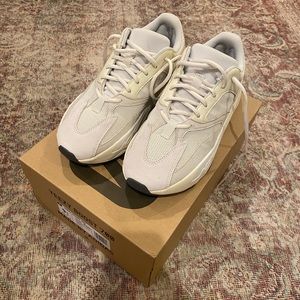 Yeezy 700 Analog - Mens 9.5